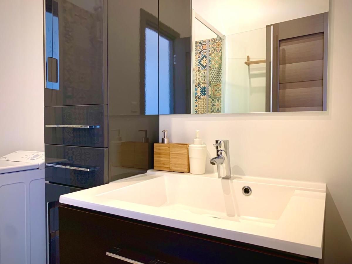 Les Fabuleux Appartements Du Coeur De Ville - Place Victor Hugo Besançon Zewnętrze zdjęcie