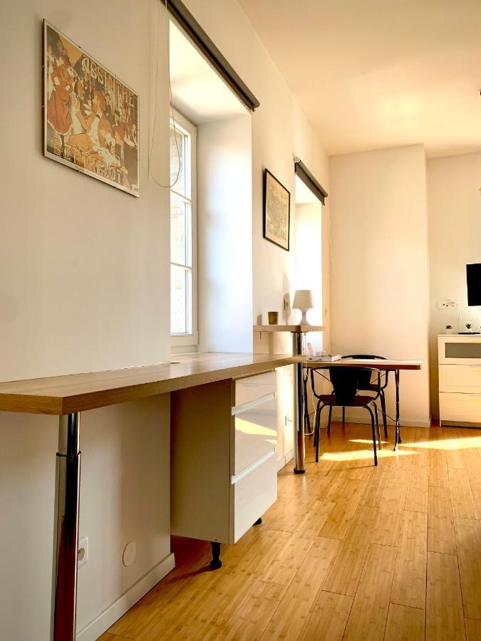 Les Fabuleux Appartements Du Coeur De Ville - Place Victor Hugo Besançon Zewnętrze zdjęcie