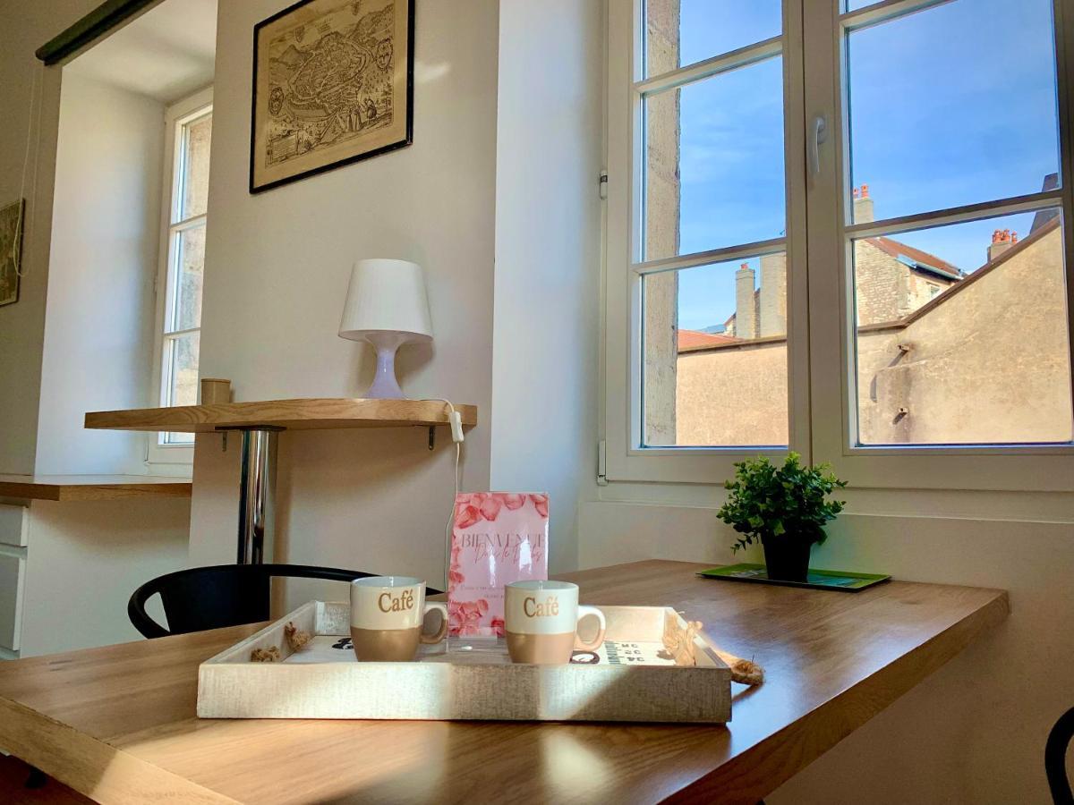 Les Fabuleux Appartements Du Coeur De Ville - Place Victor Hugo Besançon Zewnętrze zdjęcie