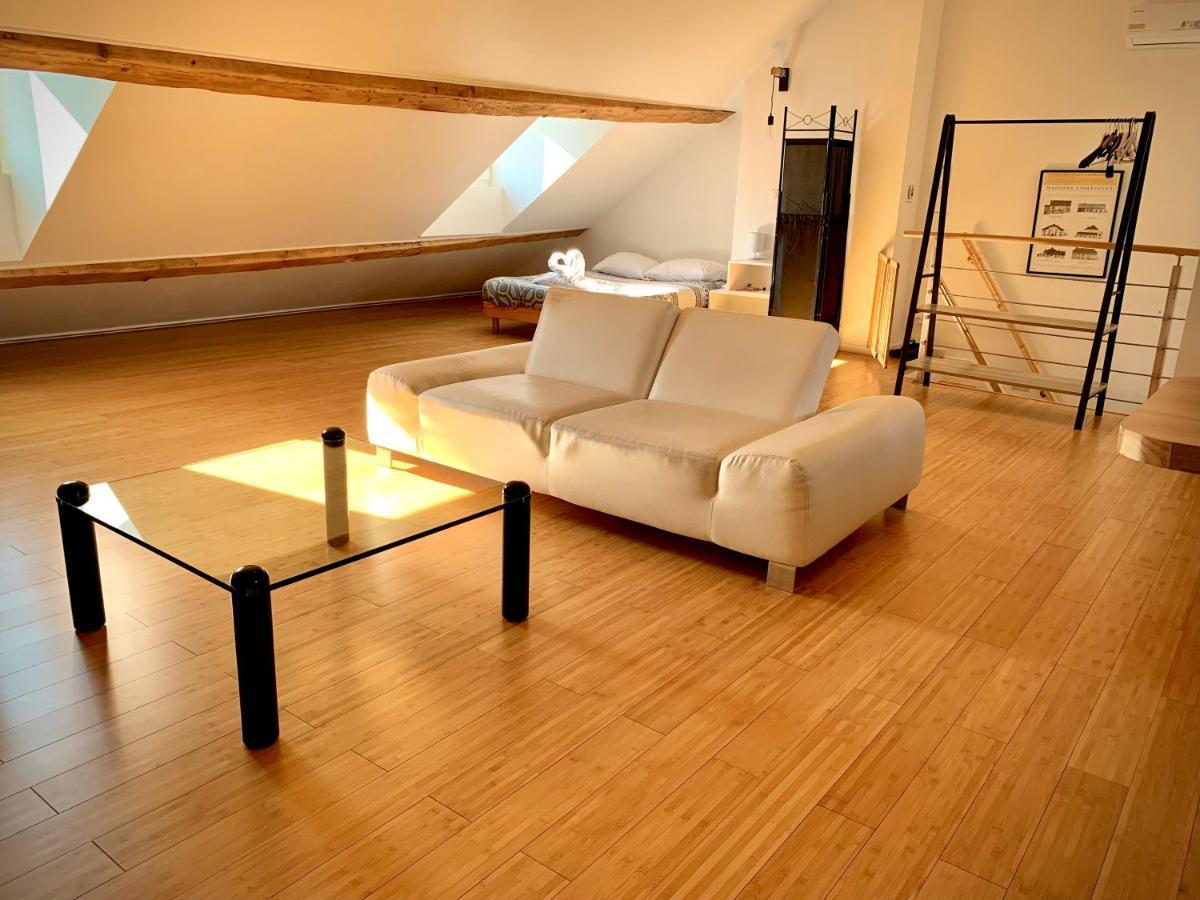 Les Fabuleux Appartements Du Coeur De Ville - Place Victor Hugo Besançon Zewnętrze zdjęcie