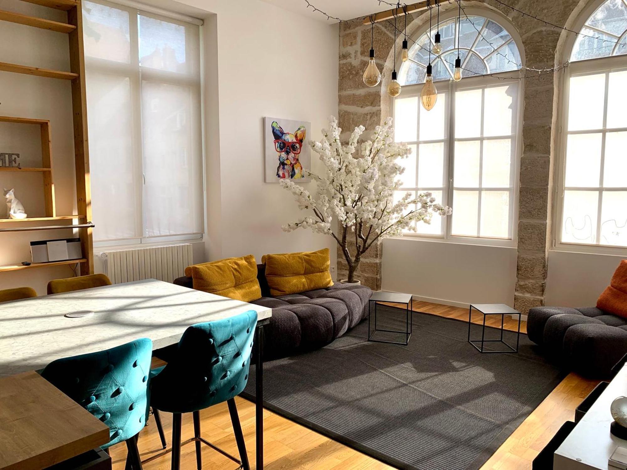 Les Fabuleux Appartements Du Coeur De Ville - Place Victor Hugo Besançon Zewnętrze zdjęcie